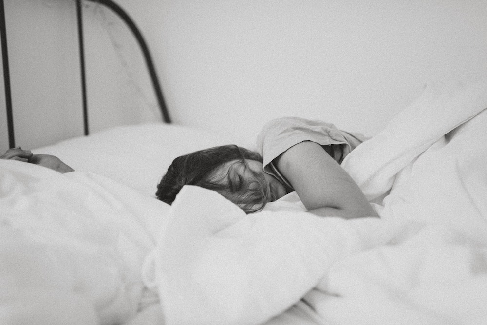 Pourquoi et comment surélever les pieds de votre lit ? 2 surélever les pieds de votre lit améliore la qualité de votre sommeil