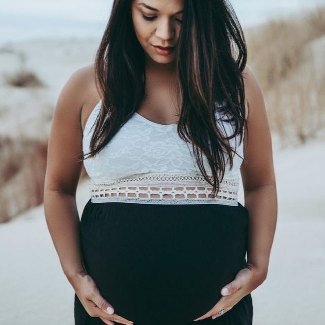 Collants pour femme enceinte : Maman Vogue conseille Walleriana -  Walleriana - Magazine